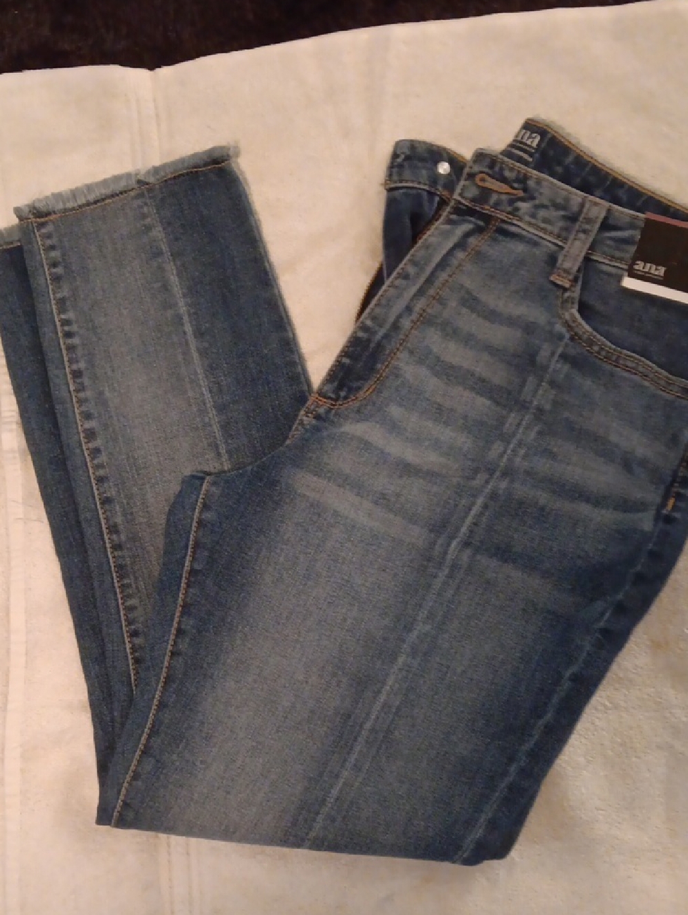 a.n.a Women's Slim Straight Jeans - Classic Blue Wash